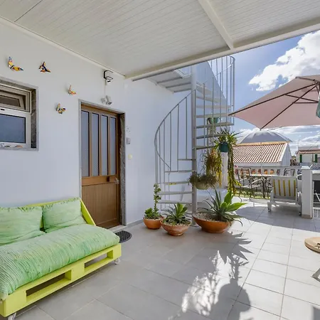 Апартаменты Bambus House Картейра